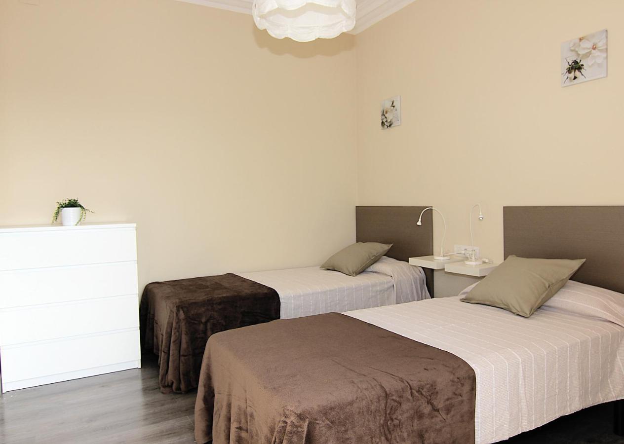 Felip - Spacious And Quiet Apartments Barcelona Bagian luar foto